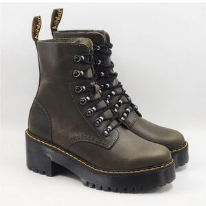 Dr. Martens Black Leona Orleans Leather Lug Sole Combat Boot Size 6 LIKE NEW